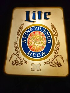 希少！アンティーク、ビンテージ！Miller Lite BEER 店頭電飾看板　ネオンサイン　動作品。通電ライトアップ写真あり　約41*32*9センチ