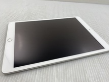 【中古品】iPad 10.2インチ 第8世代 Wi-Fi+Cellular 32GB MYMJ2J/A ドコモ ○YR-17124○_画像3