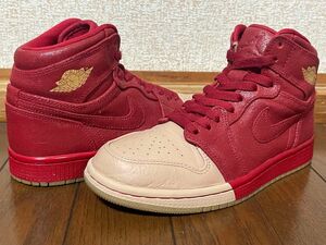 NIKE WMNS AIR JORDAN 1 RETRO HIGH PRM 