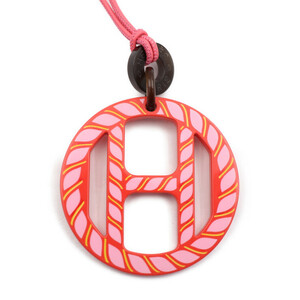 Новая неиспользованная выставка Hermes Подвеска H Ekip Naovic Collece 000008fl Buffalo Horn Lacquer Pink [Подлинная гарантия]