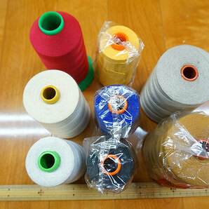 ⑤最終 新品含 太番 ＃20スパン工業用 ミシン糸メーカー多種 8色8本組 の画像2