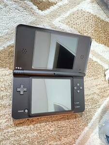 ニンテンドーDSi LL（ダークブラウン）