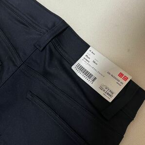 新品 ユニクロ UNIQLO スーパーストレッチクロップドパンツ 黒 ブラック 226-062332 ウエスト58の画像3