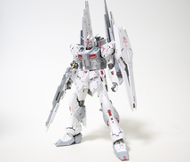 RG 1/144 RX-93 νガンダム　塗装済完成品 PG MG HG_画像2