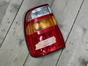 中古 100系 トヨタランドクルーザー 左リアテールランプ 中古　ランクル