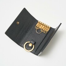 GUCCI グッチ ビー＆スター プリント レザー キーケース 495071 6連鍵入れ レザー ブラック×ゴールド金具 小物 メンズ レディース_画像9