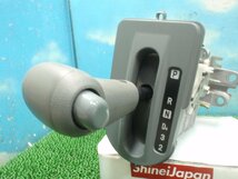 ★　L175S　ダイハツ　ムーヴ　ムーブ　シフトゲート　シフトレバー　セレクトレバー　グレー ノブ付　360350JJ_画像2