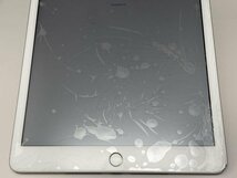 F29【ジャンク品】 iPad 第7世代 32GB softbank シルバー_画像7