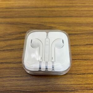 新品未使用　アップル純正 イヤホン アイホン 3.5 mm ヘッドフォンプラグ Apple/