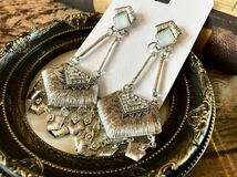 未使用 ヴィンテージ アクセサリー 大きめ ピアス フォーマル アンティーク 大ぶり ダンス antique vintage accessory earrings ethnic G_画像1