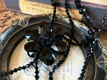 上品 花柄 ビーズ ネックレス ロング 黒 ブラック フェミニン アンティーク ペンダント black beads flower necklace pendant accessory G_画像2