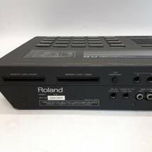 p105【1円～】 Roland ローランド R-8 ドラムマシン リズムマシン 電子楽器 ※ACアダプタ欠品 動作未確認 現状品 _画像5