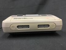 0304-222MKM23285 スーパーファミコン 通電◯　Nintendo　ニンテンドー　HVC-002　テレビゲーム機　ソフト付き　_画像4
