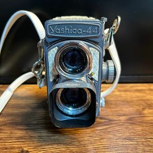 YASHICA 44