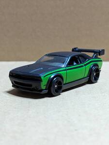 Hot Wheels ホットウィール Dodge Challenger Drift Car bg