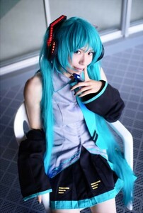 コスプレROM写真集「光るコスプレ初音ミク」あしやまひろこボカロ巨乳パンチラ