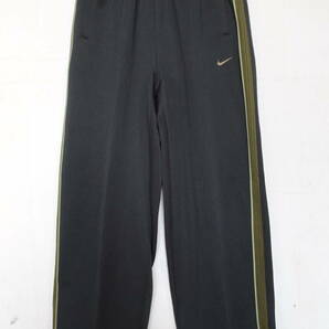 NIKE/ナイキ/トラックパンツ/ジャージ素材/脇カーキライン生地切替/スポーツ/黒/ブラック/XLサイズ(3/29R)の画像1