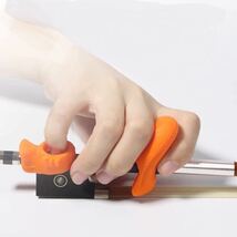 【新品２個SALE】　バイオリン・ビオラの弓の持ち方矯正器具 子供　初心者　送料無料_画像5