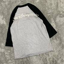 Disney ディズニー 長袖Tシャツ 長袖カットソー ロンT 七分袖 ラグラン サイズS グレー 灰色 キッズ 子供服 トップス 最落なし （Y17）_画像2