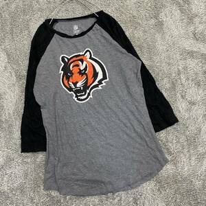 NFL ナショナルフットボールリーグ 長袖Tシャツ 長袖カットソー ロンT ラグラン サイズM グレー 灰色 キッズ トップス 最落なし （Y17）