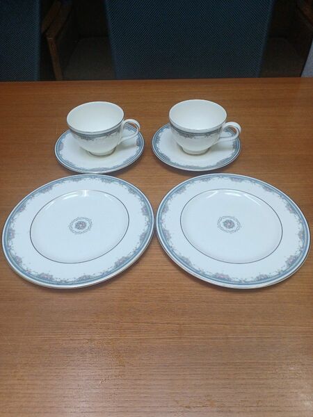  WEDGWOOD カップ ソーサー　アルバニー　ケーキプレート　2客　中古美品　