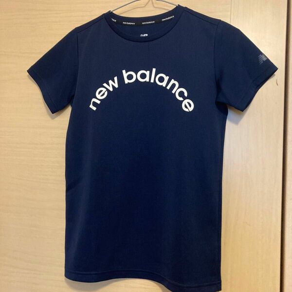 newbalance Tシャツ