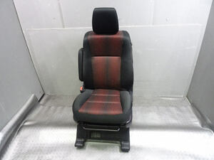  Voxy DAA-ZWR80W пассажирское сиденье поздняя версия hybrid ZS обогреватель есть Noah Esquire 1kurudepa