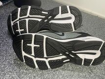 アシックス Asics 人気シリーズ GT-2000 8 メンズ ランニングシューズ 26.5cm 黒 2層構造のミッドソール_画像4