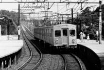 (B23)571 写真 古写真 鉄道 鉄道写真 東急 東急電鉄 東横線 目蒲線 7018試運転 昭和36年頃 フィルム 変形 白黒 ネガ まとめて 6コマ _画像7