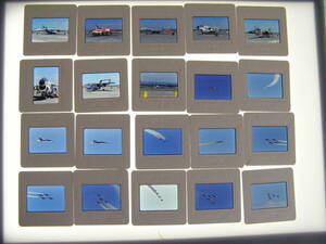 (1f403)734 写真 古写真 飛行機 飛行機写真 航空自衛隊 F-86F F-4ファントム 他 1982 千歳 フィルム ポジ まとめて 20コマ スライド