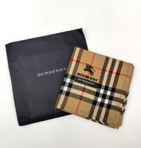 #18152【保管品】★☆未使用　BURBERRY バーバリー　ハンカチ　チェック☆★_画像1