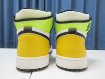 〇1000円～美品 ナイキ NIKE AIR JORDAN 1 RETRO HIGH OG VOLT GOLD エアジョーダン1 ボルト ゴールド 555088-118 スニーカー 27㎝_画像3