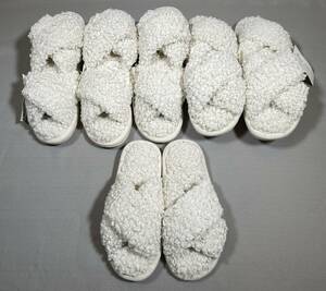 Новые неиспользованные 3coins Boacross Slippers M 6 ноги Surika sliko ins slippa far volore Белый