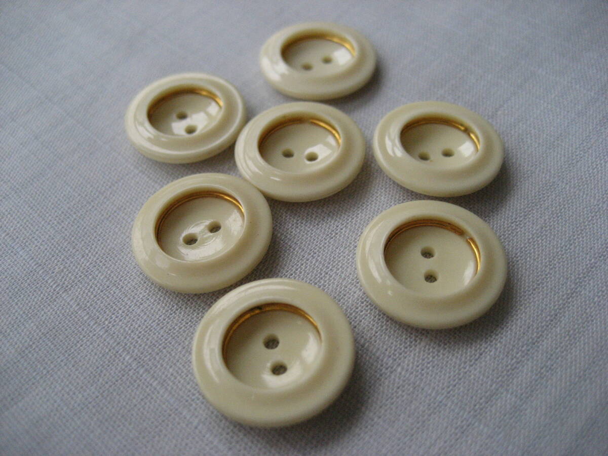 ボタン　15mm 7個