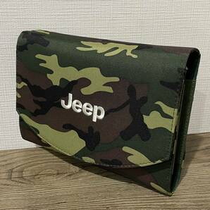 【 美品 】 Jeep純正 新車降ろし Jeep ラングラー 迷彩柄 取説・車検証ケース 車検証入れの画像6