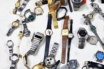 100本以上 腕時計 まとめ売り SEIKO/CITIZEN/CASIO/CK/FOSSIL/RICOH/GUESS 大量 クオーツ 機械式 手巻き 自動巻き メンズ ジャンク 1_画像9
