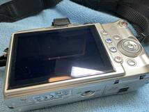 中古デジカメ　OLYMPUS オリンパス　E−PL2 ボディのみ　電源ON、シャッター可・その他動作、機能未確認　【5265】_画像3