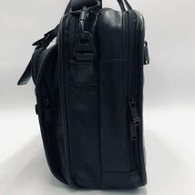 1円~[極美品] TUMI トゥミ ナッパレザー 総革 2way メンズ ビジネスバッグ エッセンシャル ブリーフ 斜め掛け A4/PC可 大容量 牛革 通勤 黒_画像4