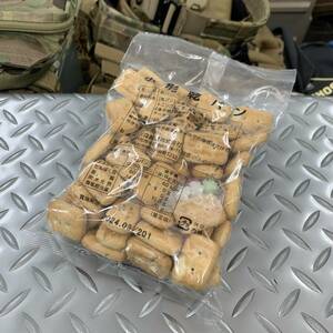 米軍放出 JSDF JASDF 自衛隊/戦闘糧食Ⅱ型 レーション 小形乾パン 2024/3月 mre ameriqual sopakco wornick rcw