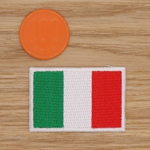 【Ｍサイズ】アイロンワッペン NO.923 イタリア国旗 イタリア 国旗 人気 アップリケ 【郵便定形】
