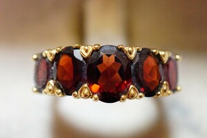 147 ガーネット リング 指輪 ヴィンテージ アクセサリー アンティーク 色石 宝石 カラーストーン ゴールドカラー 装飾品