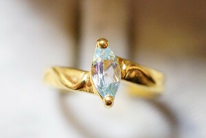 1128 ブルートパーズ ゴールドカラー リング 指輪 ヴィンテージ アクセサリー 925刻印 アンティーク 色石 宝石 カラーストーン 装飾品
