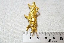 1348 GIVENCHY/ジバンシィ バッタ 昆虫 ブローチ ヴィンテージ ブランド アクセサリー アンティーク ゴールドカラー ラインストーン 装飾品_画像5