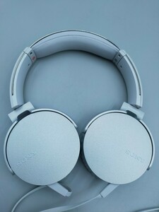 ○SONY MDR-XB550 ステレオヘッドホン ホワイト 密閉型