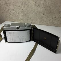 ◎【Ansco/アンスコ】COLOR CLIPPER フィルムカメラ 1-30 F8 F16 USE 120 アンティーク ビンテージ 当時物 カメラ ベルト付き 現状品_画像4