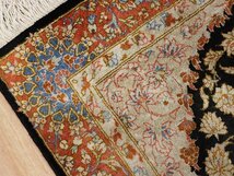 魁◆高級ペルシャ絨毯 イラン クム産 ヌーリ工房 シルク100% 手織り 81万ノット 90×59.5㎝ メダリオン_画像4