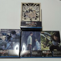 送料込　進撃の巨人　シリーズ　Blu-ray　１６巻セット_画像1