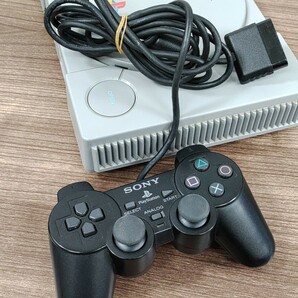 プレイステーション初代モデル  SCPH-7000 コントローラー・ソフト付  PlayStation の画像6