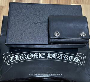 国内正規品 クロムハーツ 3フォールド ウォレット フローラルボタン 三つ折財布 黒 CHROME HEARTS 3FOLDレザーウォレットブラックインスタ