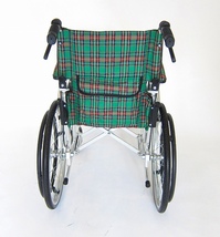 車椅子 車いす 車イス 軽量 コンパクト 自走式 モスキー グリーン A103-AKG カドクラ Mサイズ_画像6